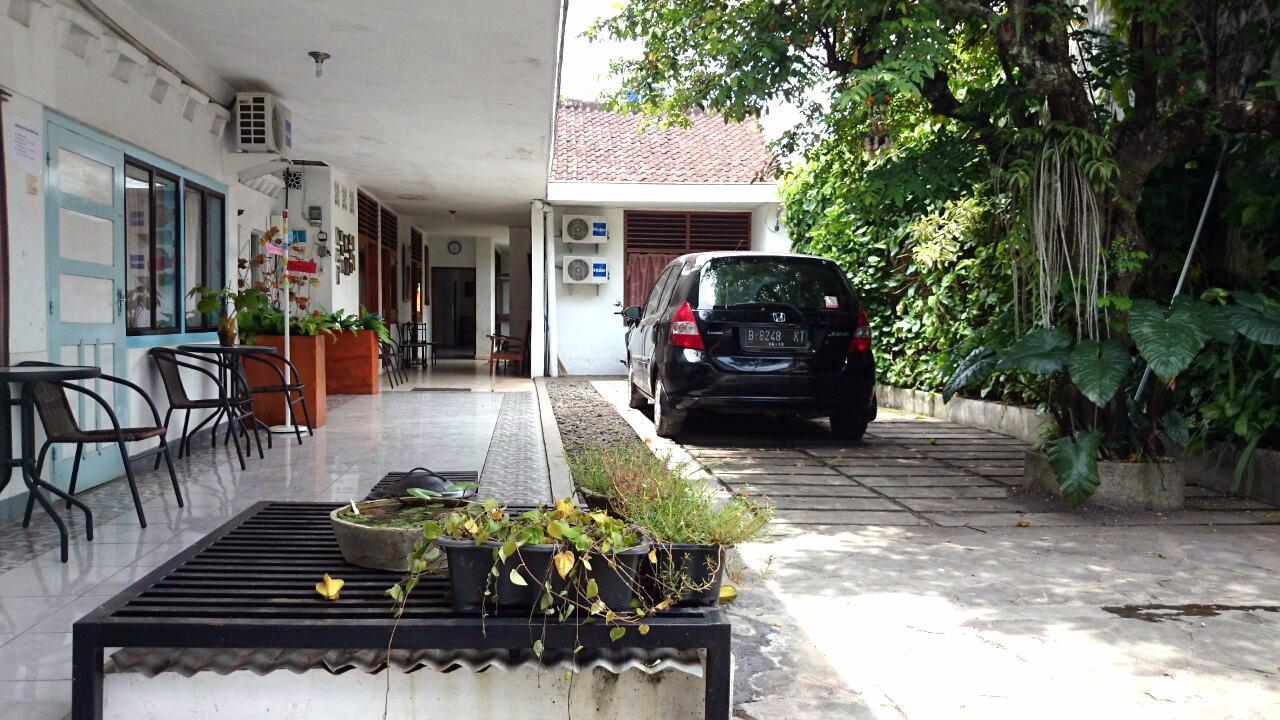 Isro Guesthouse Syariah Kepanjen Εξωτερικό φωτογραφία